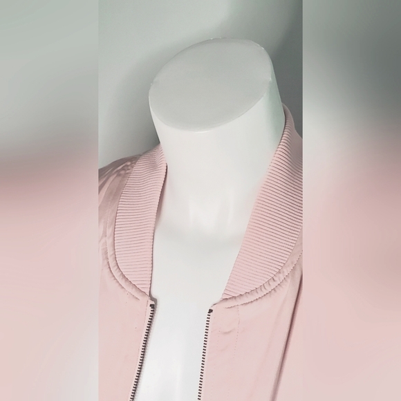 THE EDIT by Seventeen-size L- lined pink long Jacket-closes with zipper at front - Picture 6 of 11